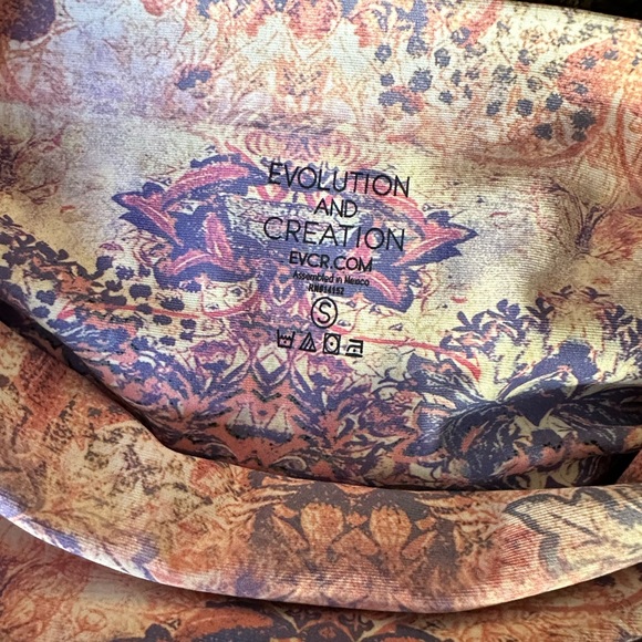 Evolution and Creation Leggings Athletic Activewear Yoga Meditation Size Small - Picture 9 of 9